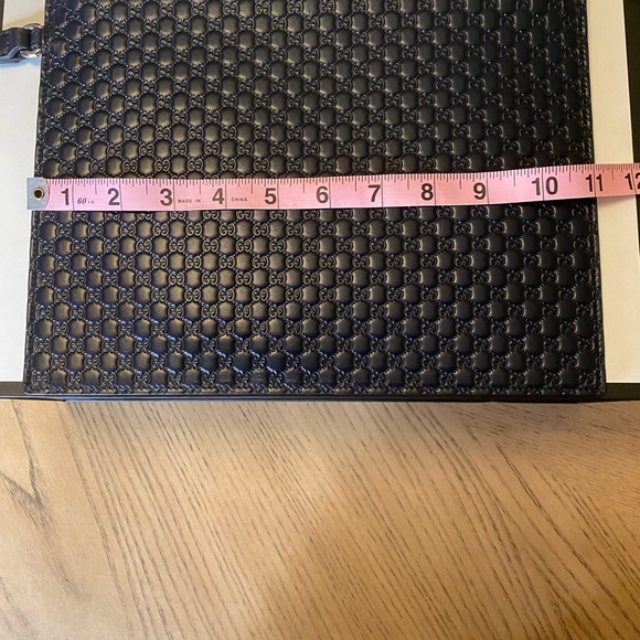 ❤️ Authentic Gucci Monogram Clutch - Picture 6 of 8